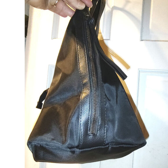 Botkier New York - Mini Black Nylon Backpack / Purse NWT & Matching Tote - Picture 6 of 16